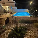 In 51784 * Dramalj