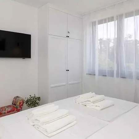 Semesterbostad In 51784 *