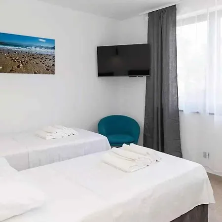 In 51784 Nyaraló
